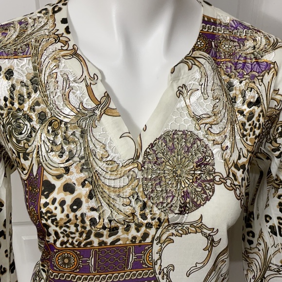 Three Hearts Blouse - Picture 2 of 4